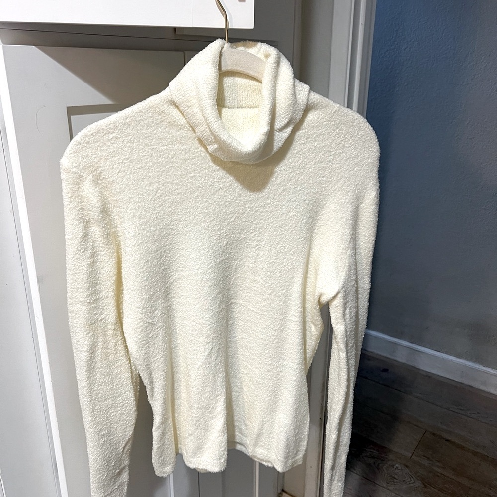 “Olo” Teddy Designer Sweater in Ivory - Small